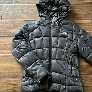 Women’s north face puffer coat